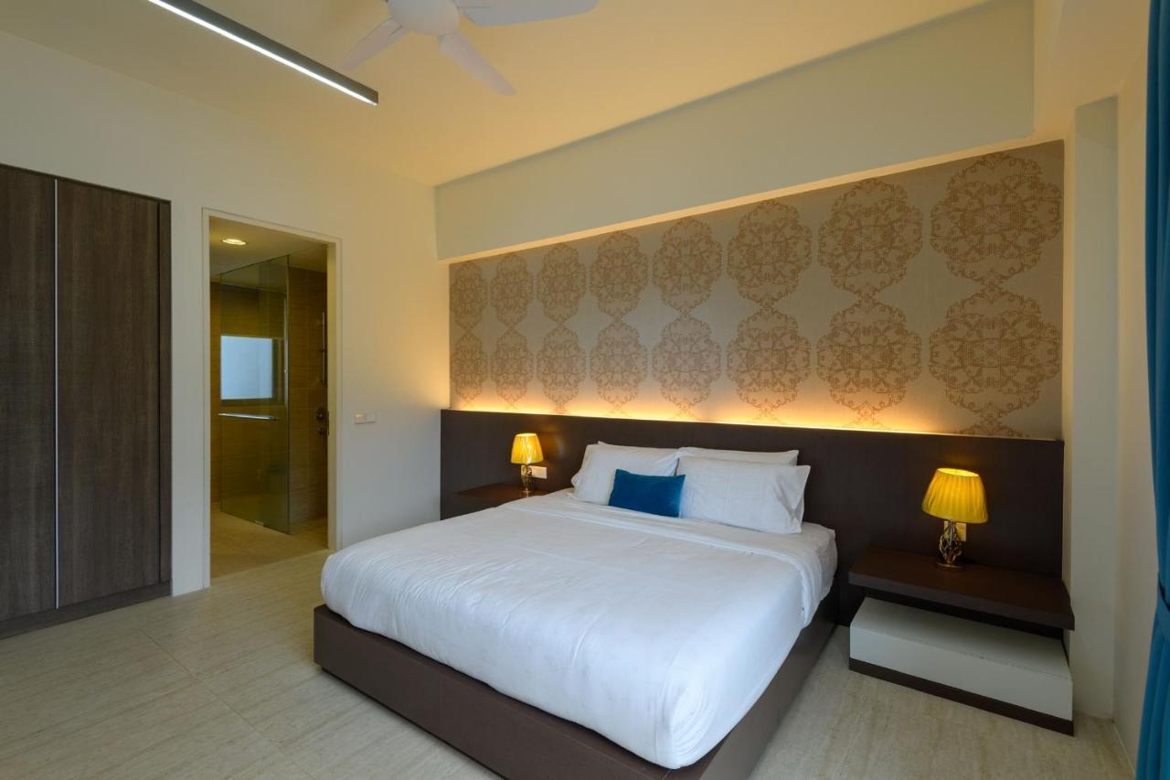 By The Sea Beach Front Apartment Batu Feringgi Bagian luar foto