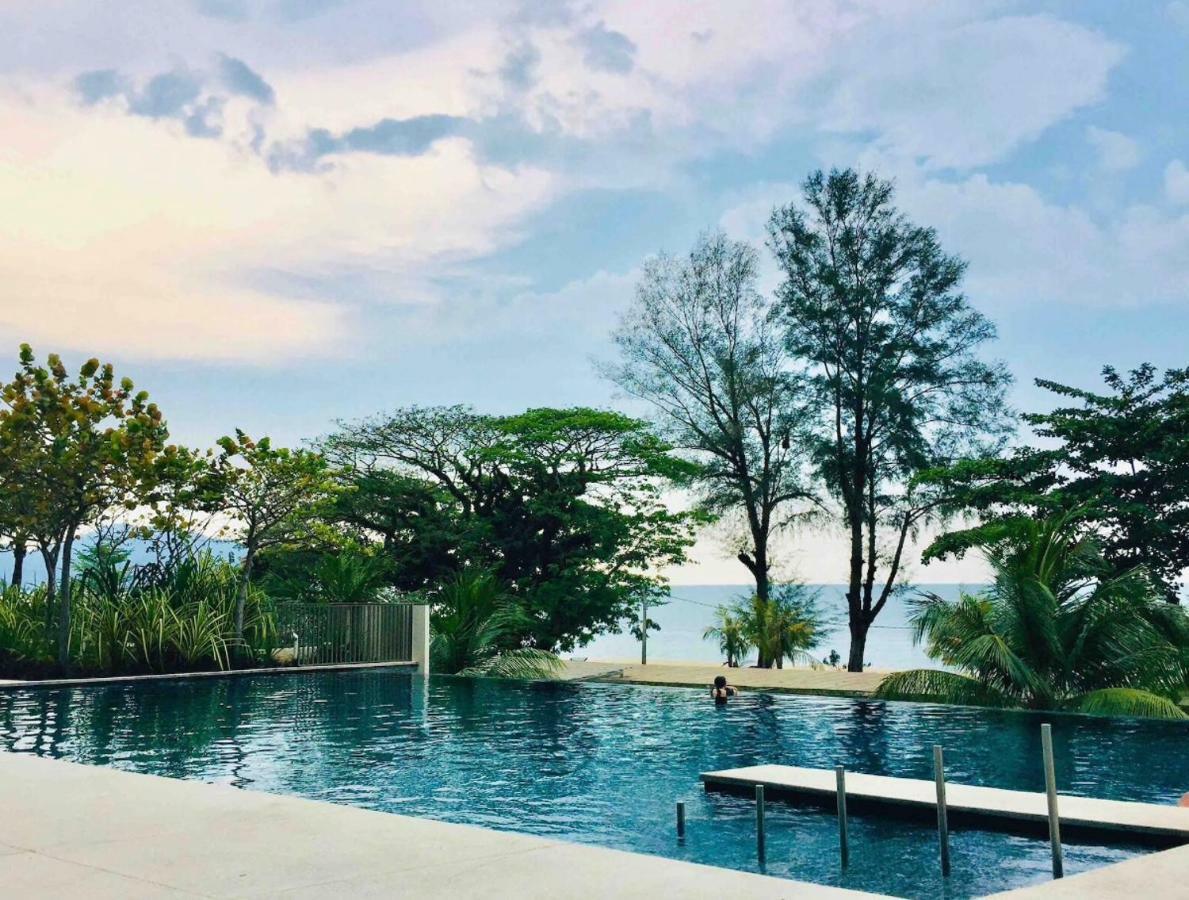 By The Sea Beach Front Apartment Batu Feringgi Bagian luar foto